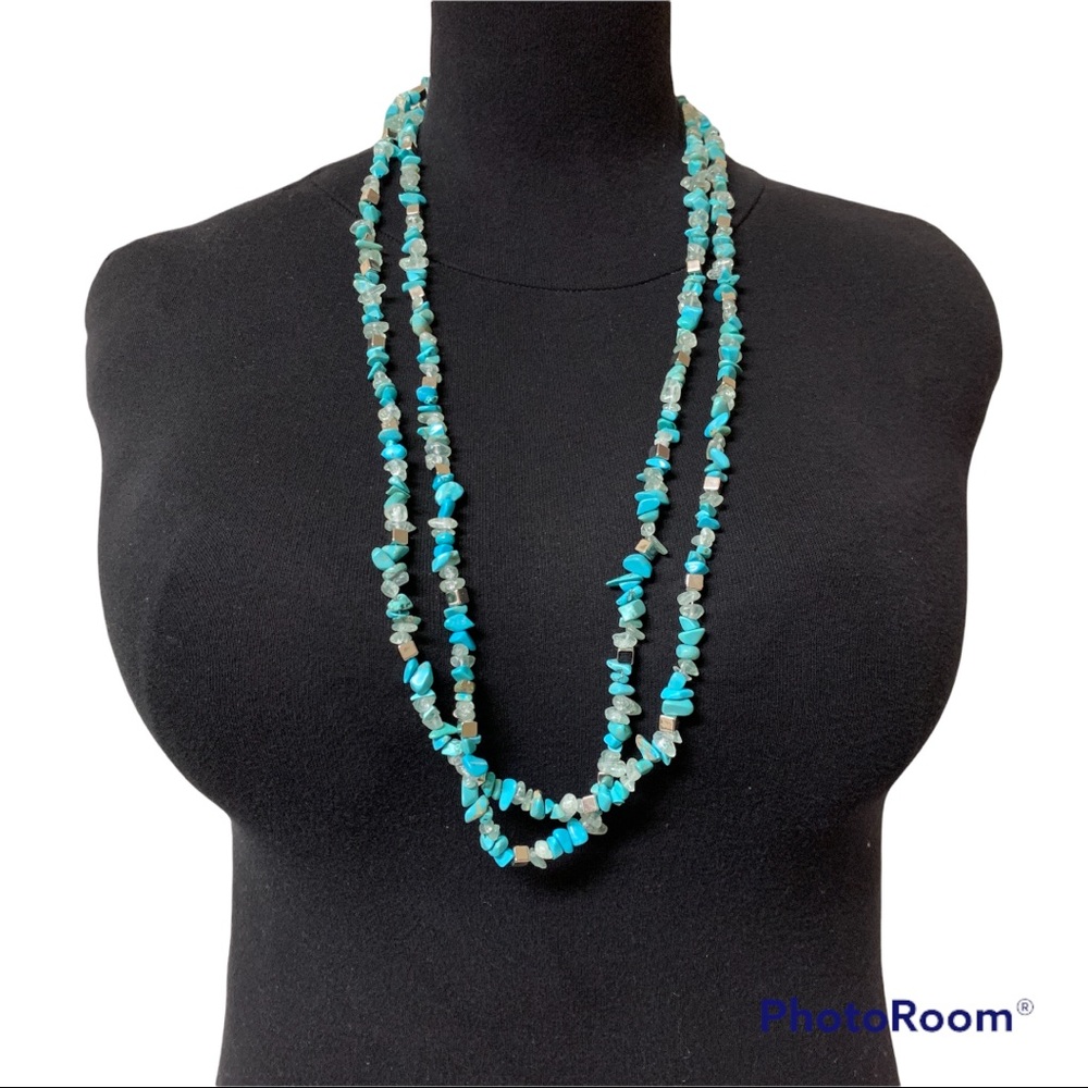 Costume jewelry turquoise necklace